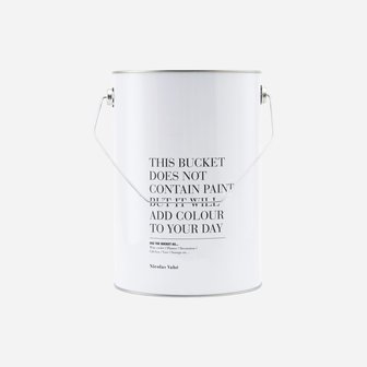distelroos-Nicolas-Vahe-109310010-blik-Bucket-container-hout