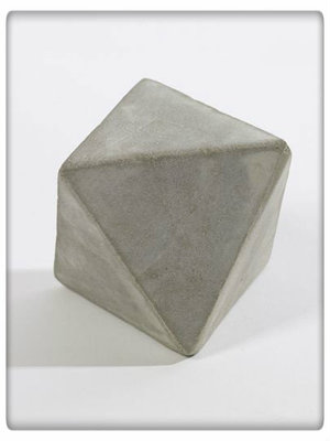 Serax - Geometrische vorm driehoek cement