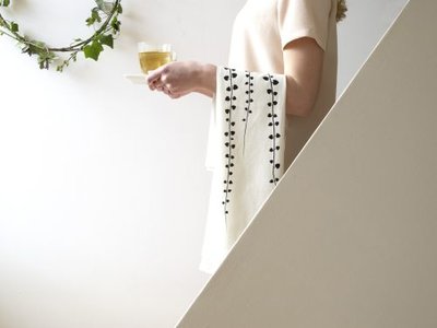 Jurianne Matter - Theedoek Rosary Vine