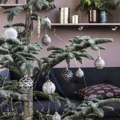 House Doctor - Kerstbal Gold details